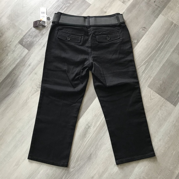Dana Buchman sz 8 Black Capri Pants with Belt - Picture 5 of 9